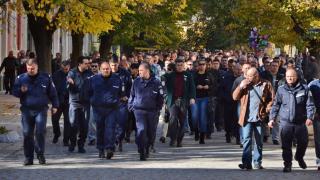 Полицаите бесни: Мишки мръсни! Не искаме парите на децата на България, властта да ни даде обещаното!