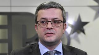 Анна Заркова взриви мрежата: Тома Биков не е ходил на училище